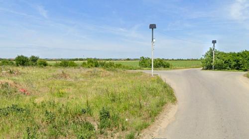 Teren intravilan 16 ha, vecinatate DR4, acces dublu la asfalt