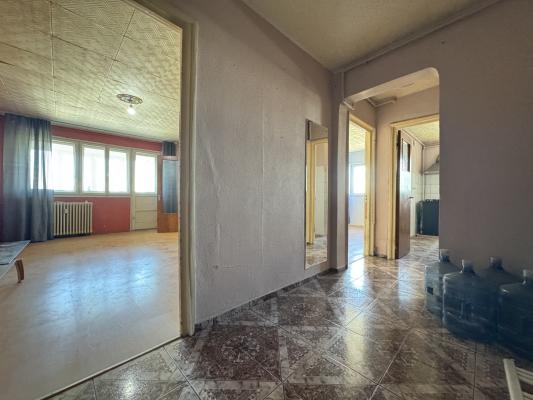 De vanzare - 3 camere - 63mp - Stadion Giulesti - 950m Metrou Crangasi