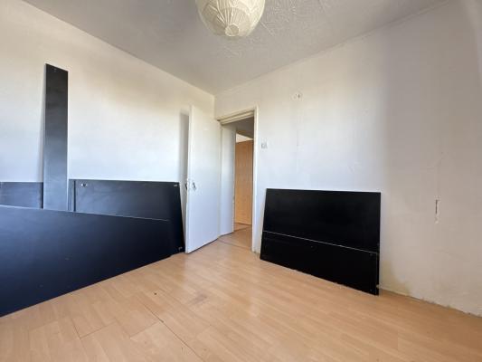De vanzare - 3 camere - 63mp - Stadion Giulesti - 950m Metrou Crangasi