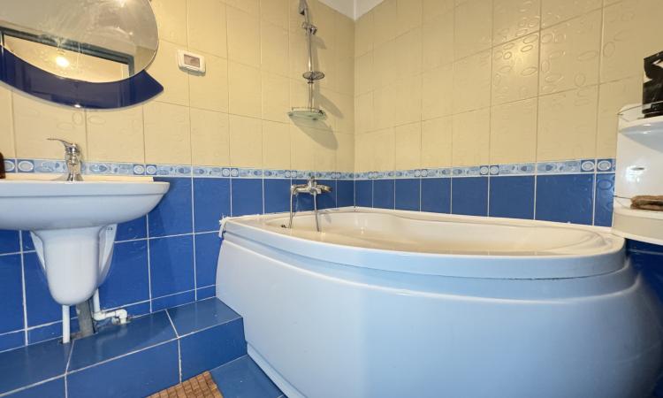 De vanzare casa 5 camere 145mp utili + 300mp curte- Baneasa- Herastrau