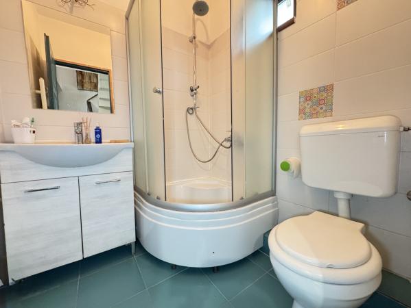 De vanzare casa 5 camere 145mp utili + 300mp curte- Baneasa- Herastrau